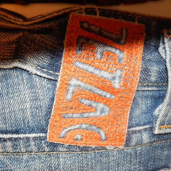 Jetlag - Picture 5 of 8